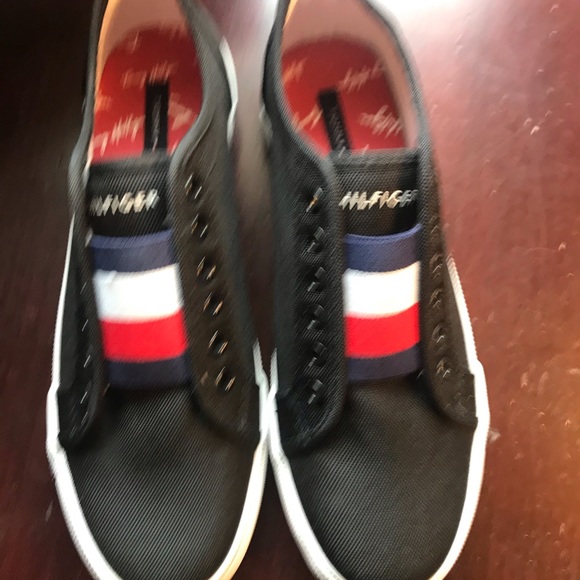Tommy Hilfiger Sneakers size 7 - Picture 4 of 6